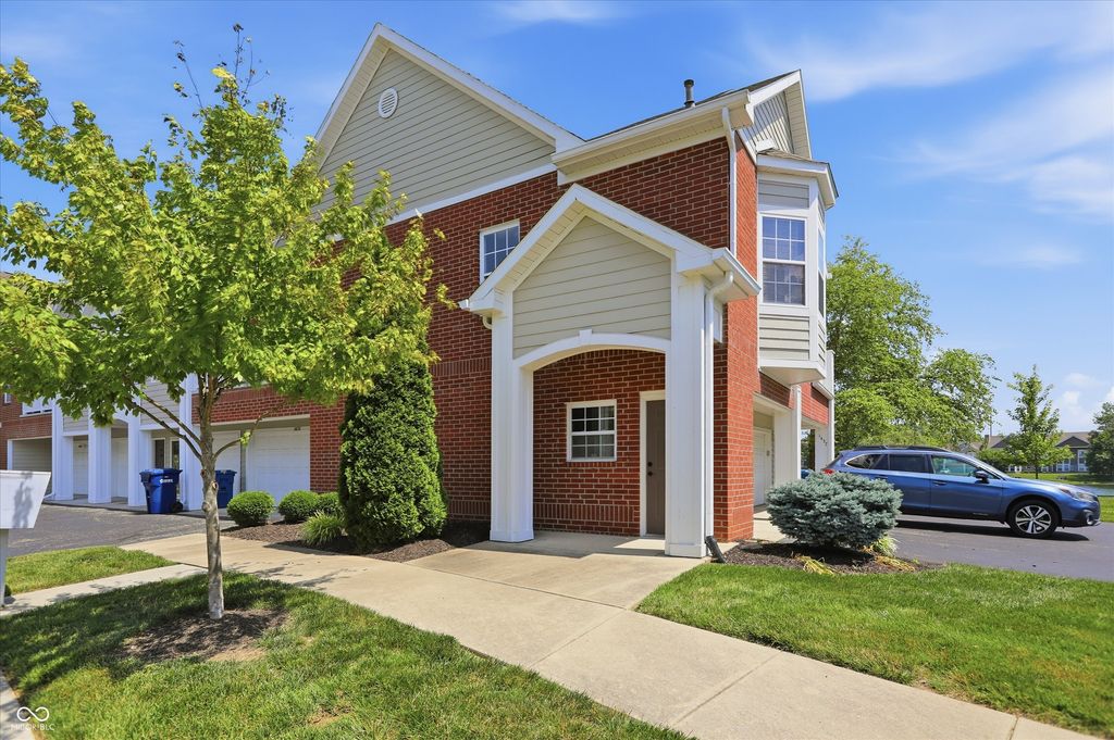 1443 Sierra Springs, Carmel, IN 46032