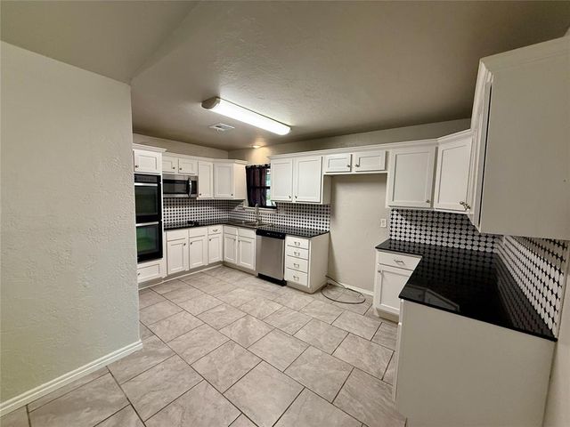1132 NW 104th Street, Oklahoma City, OK 73114