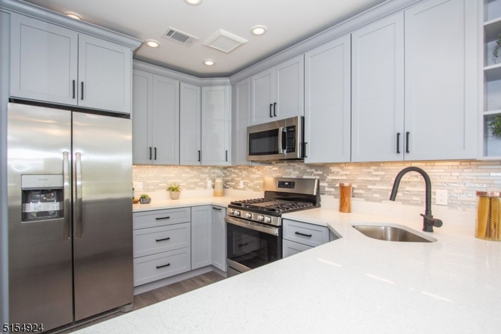 301 Fischer Ct 301, Rockaway Twp., NJ 07866 — photo 4