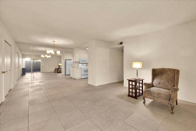 3081 Sunflower Circle W, Palm Springs, CA 92262