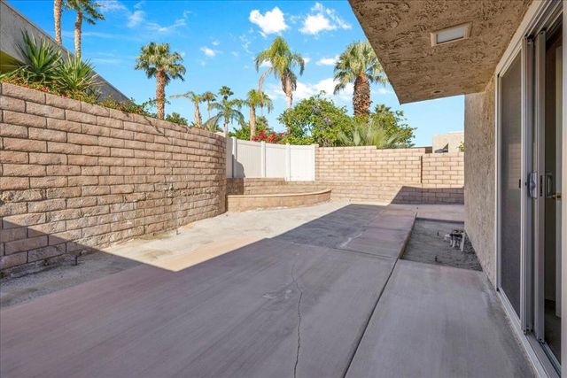 3081 Sunflower Circle W, Palm Springs, CA 92262