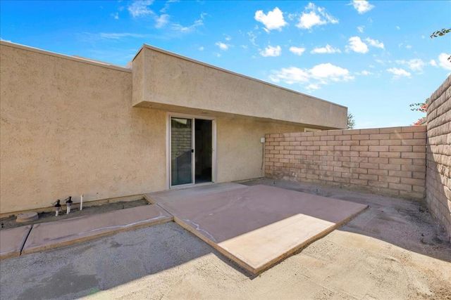 3081 Sunflower Circle W, Palm Springs, CA 92262