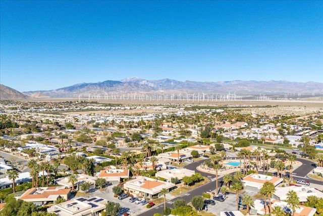 3081 Sunflower Circle W, Palm Springs, CA 92262