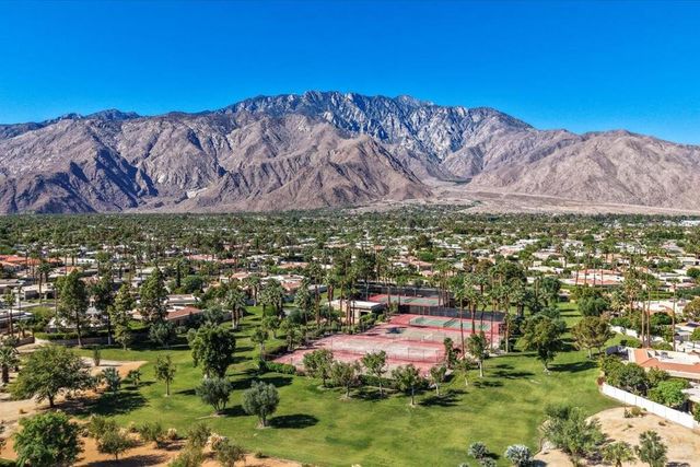 3081 Sunflower Circle W, Palm Springs, CA 92262