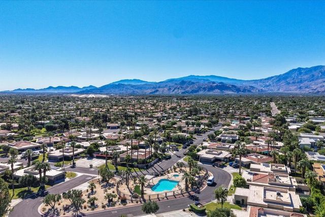 3081 Sunflower Circle W, Palm Springs, CA 92262