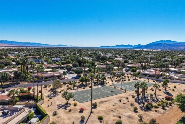 3081 Sunflower Circle W, Palm Springs, CA 92262