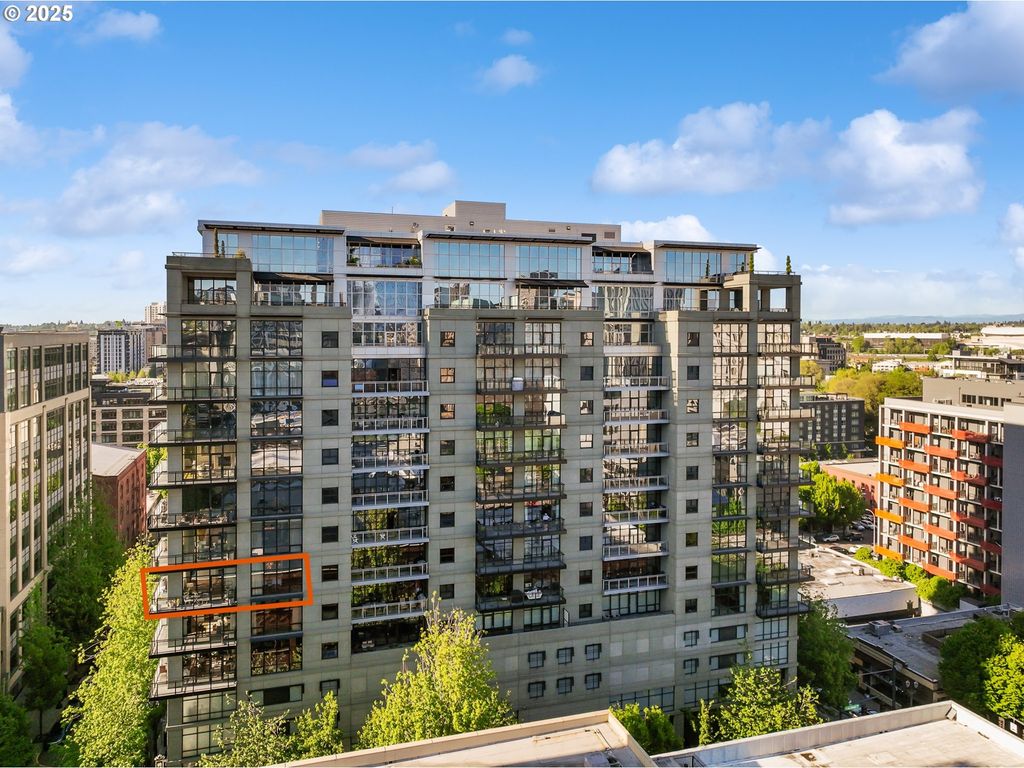 1025 Nw COUCH St 714, Portland, OR 97209