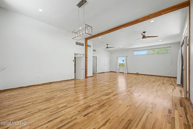 9140 N Shadow Mountain Drive, Oro Valley, AZ 85704