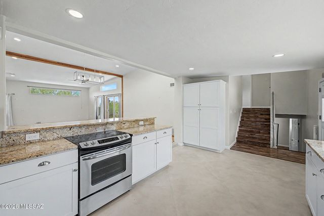 9140 N Shadow Mountain Drive, Oro Valley, AZ 85704