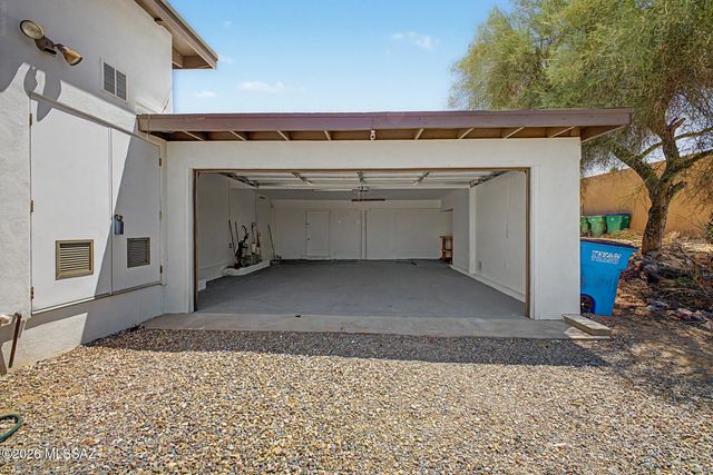 9140 N Shadow Mountain Drive, Oro Valley, AZ 85704