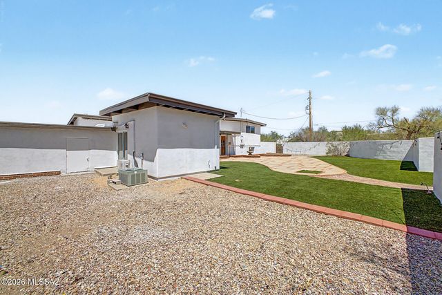 9140 N Shadow Mountain Drive, Oro Valley, AZ 85704