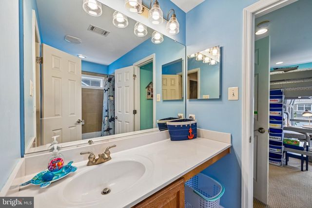 100 NEWMARKET CT, Catonsville, MD 21228