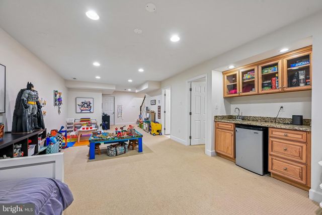 100 NEWMARKET CT, Catonsville, MD 21228