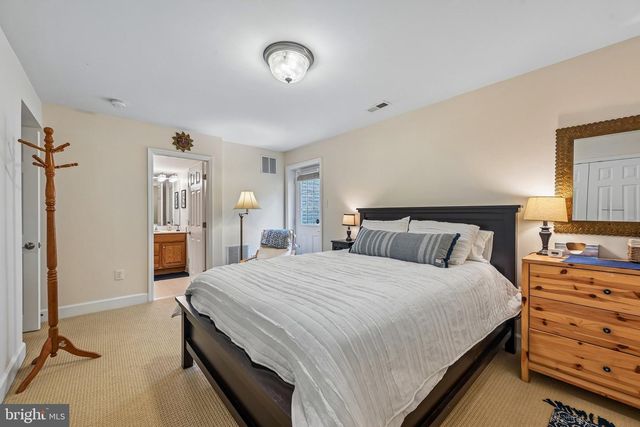 100 NEWMARKET CT, Catonsville, MD 21228