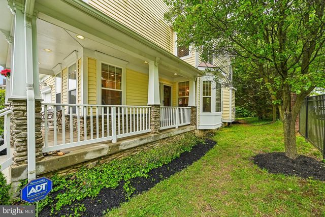 100 NEWMARKET CT, Catonsville, MD 21228