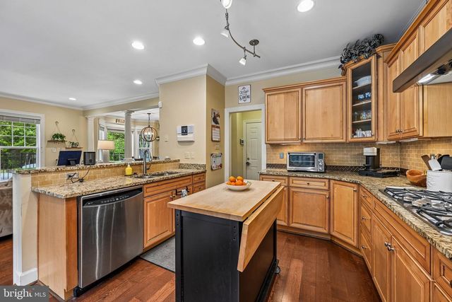 100 NEWMARKET CT, Catonsville, MD 21228