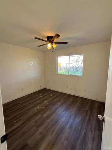 852 Azalea Lane, Lemoore, CA 93245