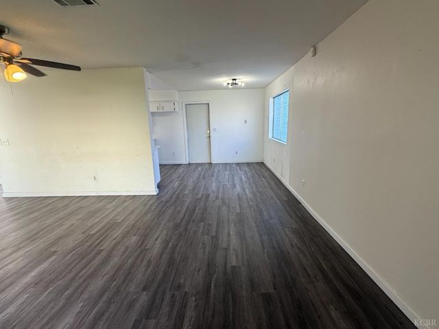 852 Azalea Lane, Lemoore, CA 93245