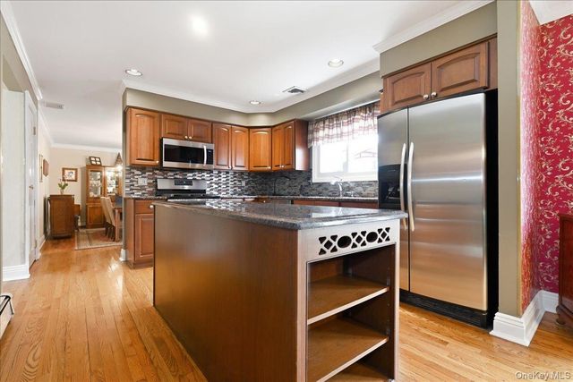 1844 Jefferson Avenue, North Bellmore, NY 11710