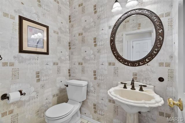 2480 Annapolis Way, St Charles, MO 63303