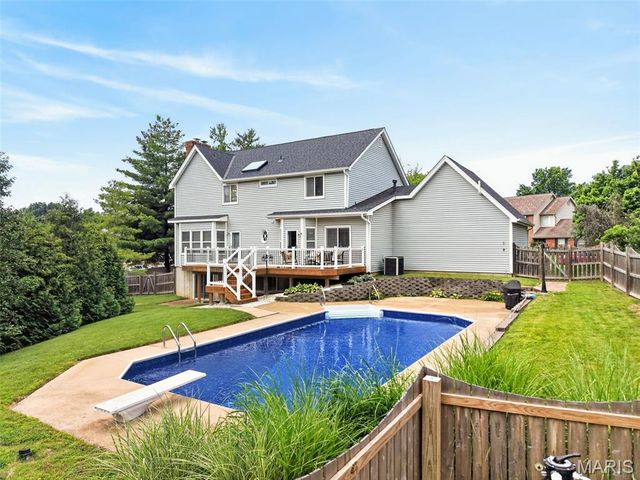 2480 Annapolis Way, St Charles, MO 63303