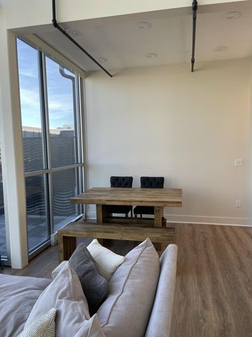 199 S 5th Street, 604, Columbus, OH 43215