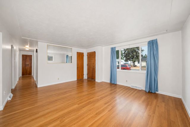 1654 E Columbia Ave, Spokane, WA 99207