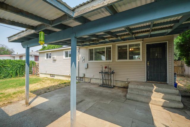 1654 E Columbia Ave, Spokane, WA 99207