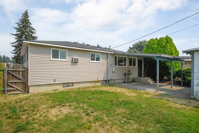 1654 E Columbia Ave, Spokane, WA 99207