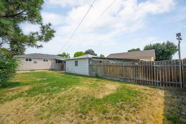 1654 E Columbia Ave, Spokane, WA 99207