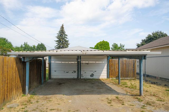 1654 E Columbia Ave, Spokane, WA 99207