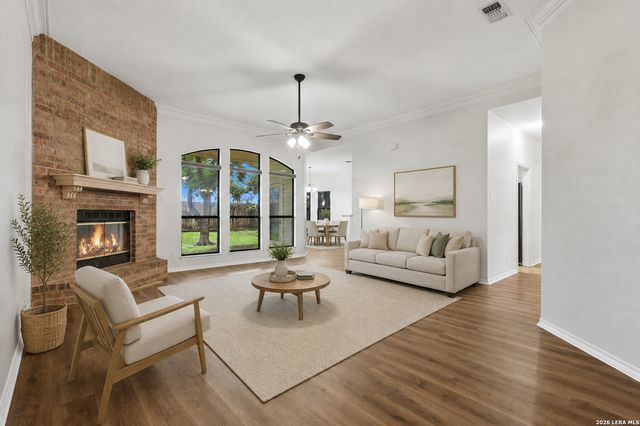 1073 MEMORIAL CIR, New Braunfels, TX 78130