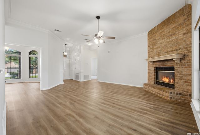 1073 MEMORIAL CIR, New Braunfels, TX 78130