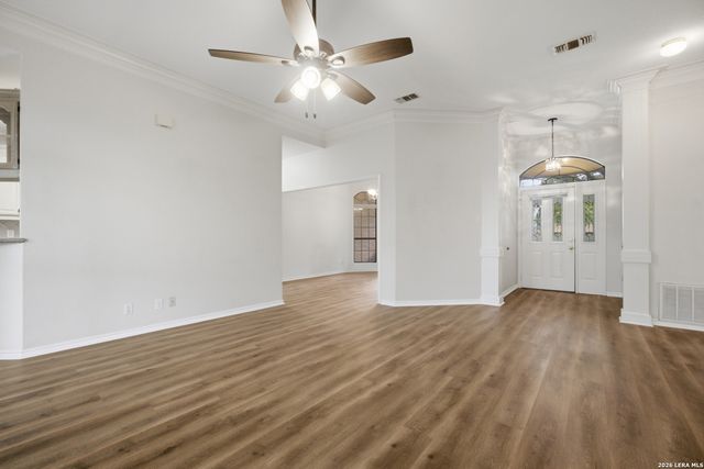 1073 MEMORIAL CIR, New Braunfels, TX 78130