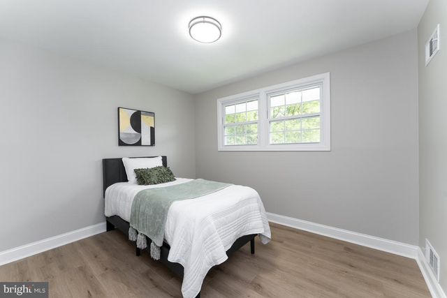 6411 EARLHAM DR, Bethesda, MD 20817