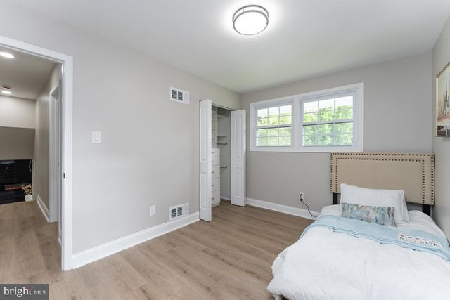 6411 EARLHAM DR, Bethesda, MD 20817