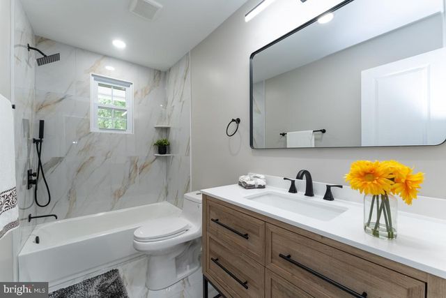 6411 EARLHAM DR, Bethesda, MD 20817