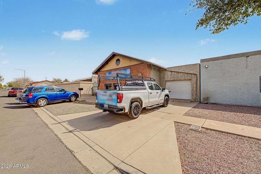 6819 N 55TH Drive, Glendale, AZ 85301 — photo 3