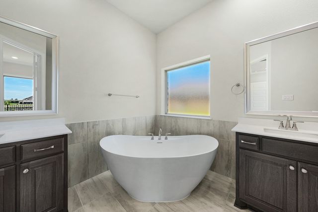 704 Proverbs Court, Heath, TX 75126