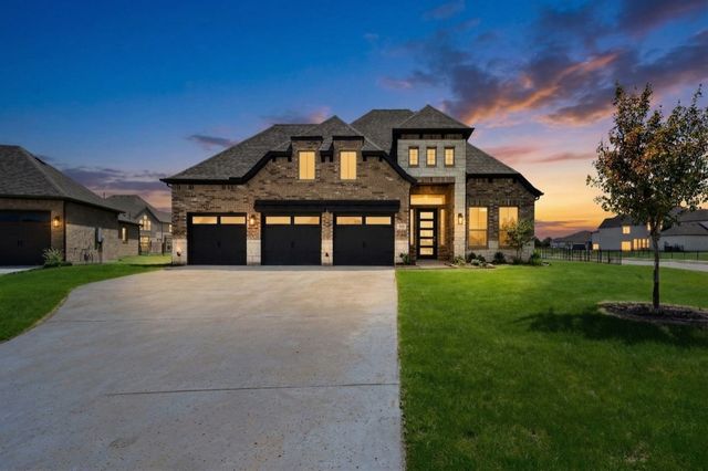 704 Proverbs Court, Heath, TX 75126