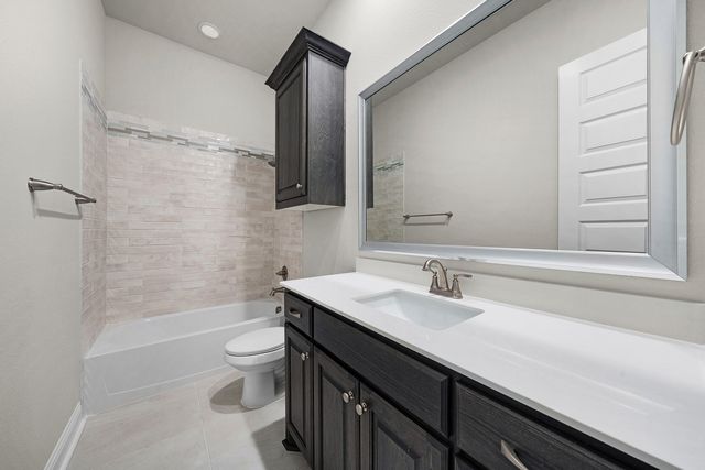 704 Proverbs Court, Heath, TX 75126