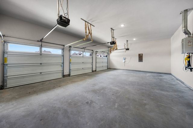 704 Proverbs Court, Heath, TX 75126