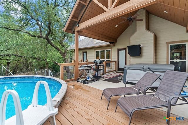 9 Caliche Court, Wimberley, TX 78676