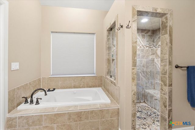 9 Caliche Court, Wimberley, TX 78676