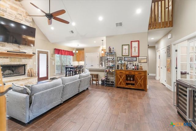 9 Caliche Court, Wimberley, TX 78676