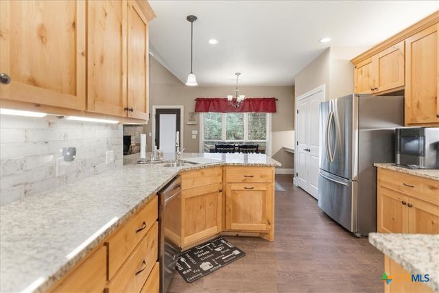 9 Caliche Court, Wimberley, TX 78676