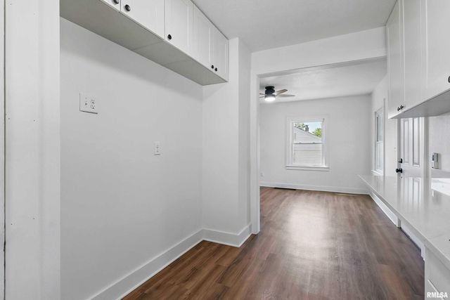 3433 WASHINGTON Street, Davenport, IA 52806