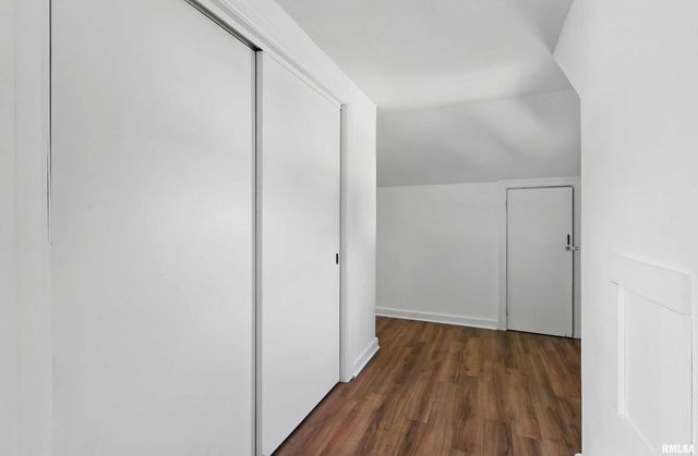 3433 WASHINGTON Street, Davenport, IA 52806