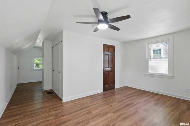 3433 WASHINGTON Street, Davenport, IA 52806