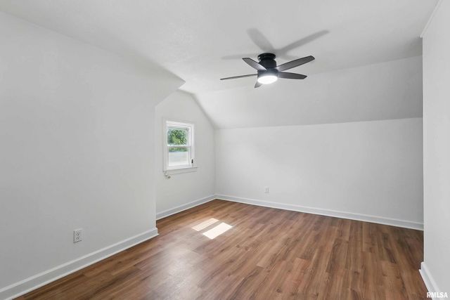 3433 WASHINGTON Street, Davenport, IA 52806